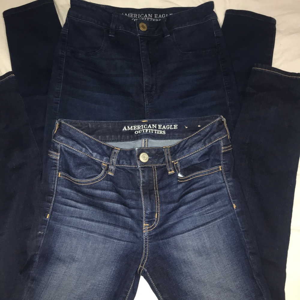 2 pairs American Eagle jeans